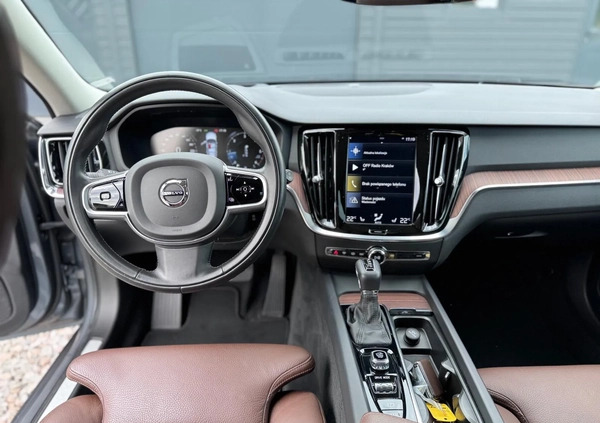 Volvo V60 cena 133900 przebieg: 69000, rok produkcji 2019 z Kędzierzyn-Koźle małe 704